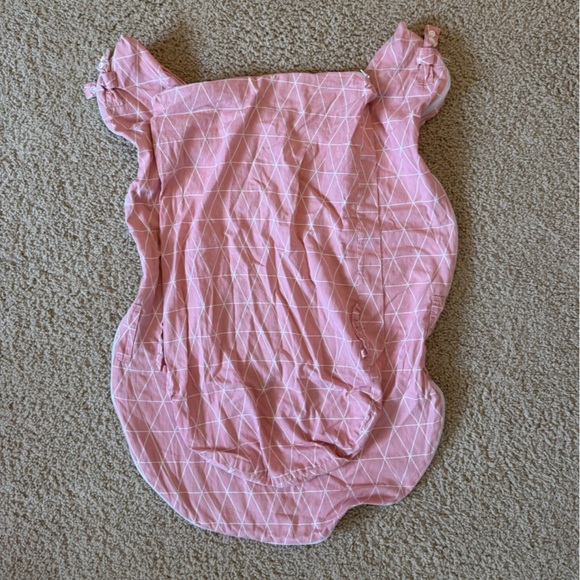 DockATot cover. Pink. Used - Picture 1 of 1